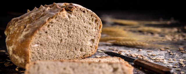 100%黑麥面包制作方法 純黑麥面包的做法