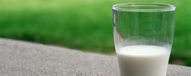 怎麼區別脫脂牛奶和普通牛奶 你瞭解嗎