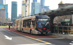 上海71路中運量公交