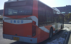 南京64路公交