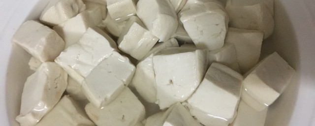 鹽水點豆腐的做法 鹽水點豆腐的制作方法