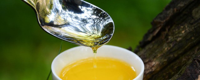 長期用茶油塗臉上好嗎 給大傢分享這三點