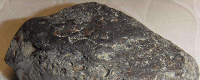 鐵礦石和隕石的區別 你瞭解嗎