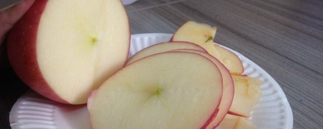 土法怎樣自制蘋果幹 自制晾曬蘋果幹的做法