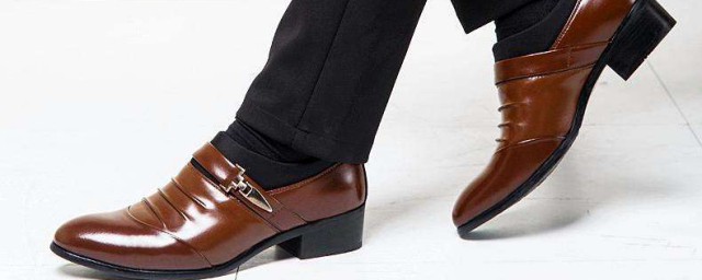 男士西裝配什麼鞋子 該怎麼搭配呢