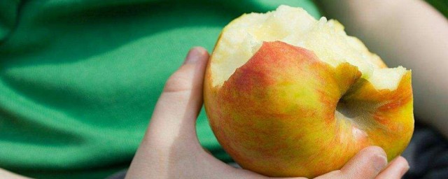 長期吃蘋果的壞處 吃蘋果的好處有什麼