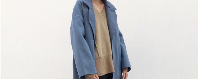 霧霾藍大衣怎麼搭配 流行的霧霾藍大衣怎麼穿好看