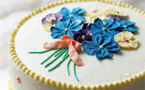 浪漫清新的花朵蛋糕