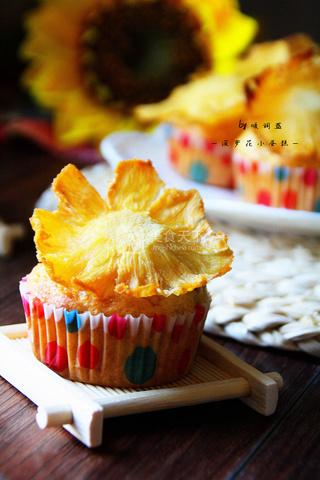 菠蘿花cupcake