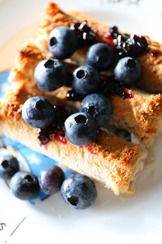 藍莓花生醬面包卷