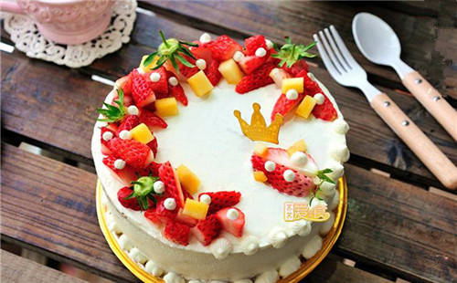 鮮果花環蛋糕