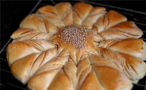 扭紋花式面包