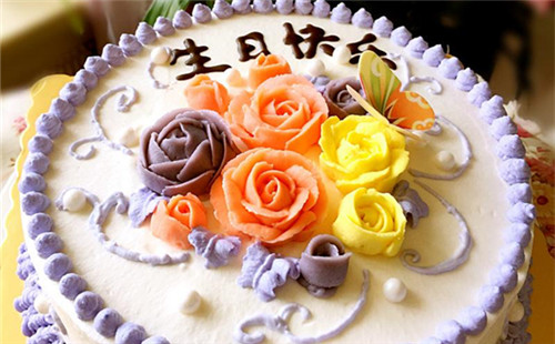 紫色花生日蛋糕