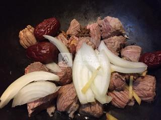 牛肉燉土豆