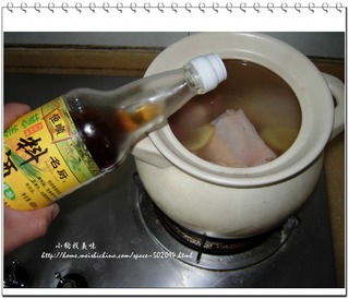 蘑菇燉雞湯