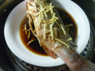 清蒸鱸魚