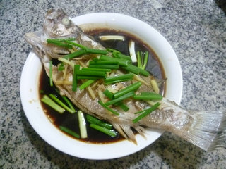 清蒸鱸魚