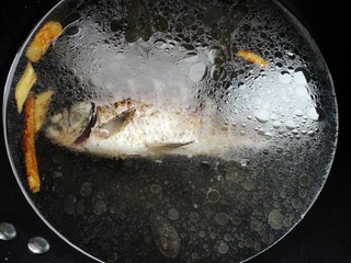 鯽魚豆腐湯