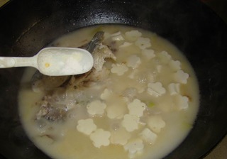 魚頭豆腐湯