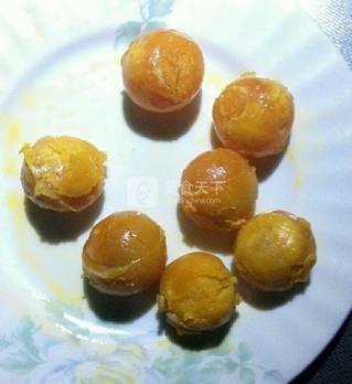 廣式椰蓉蛋黃月餅