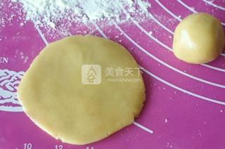 廣式椰蓉蛋黃月餅