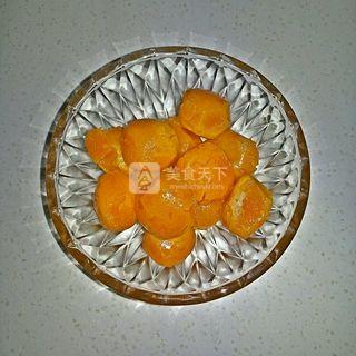 傳統蛋黃蓮蓉月餅