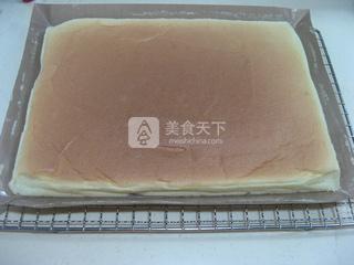 桃子醬蛋糕卷