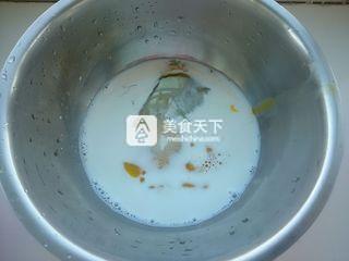 毛毛蟲豆沙餡面包