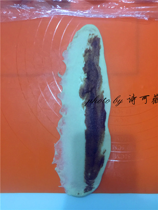 小花朵豆沙面包