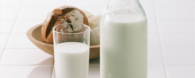 牛奶怎麼變成固體 牛奶如何變成固體