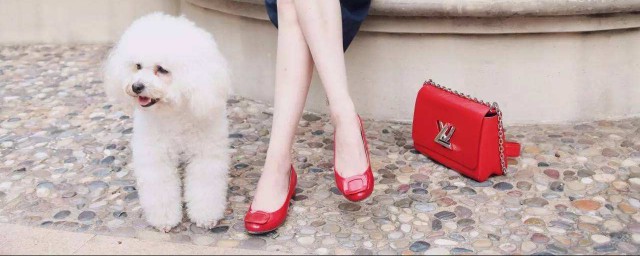 女人穿紅鞋說明什麼 有哪些寓意