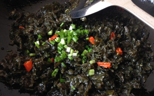 辣椒炒地皮菜