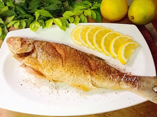 一整條香煎鮁魚