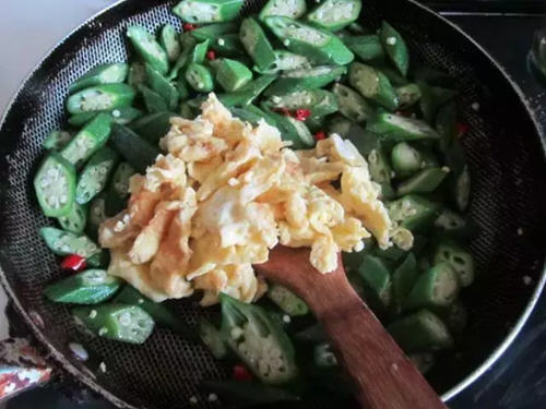 秋葵炒雞蛋