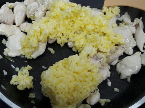 蒜香雞肉黃金蛋炒飯