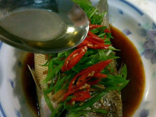 油潑清蒸鱸魚