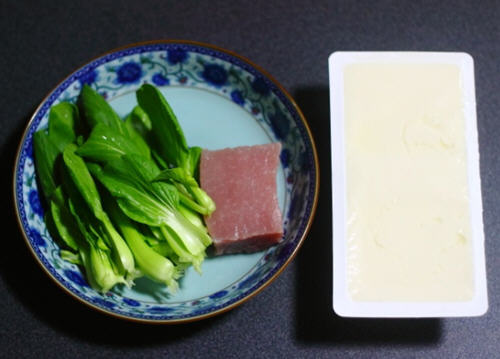 瘦肉青菜豆腐湯