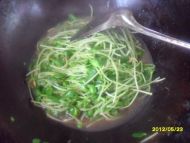 清炒綠豆苗