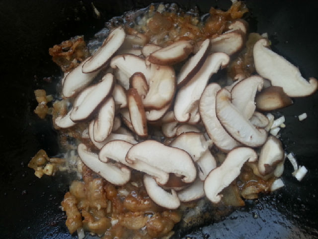 荷蘭豆香菇炒五花肉