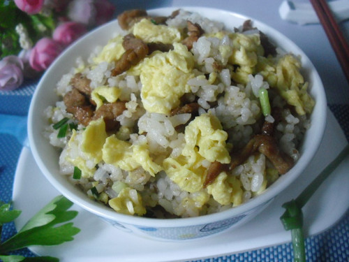 雞蛋肉絲炒飯