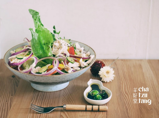 黑芝麻雞肉沙拉