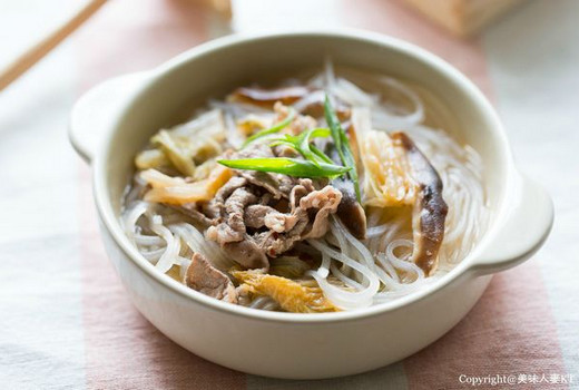 保溫杯泡菜牛肉冬粉湯