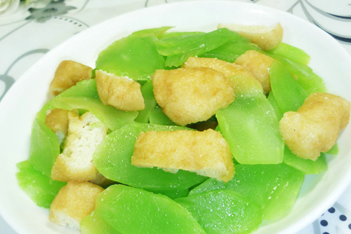 油豆腐炒萵筍