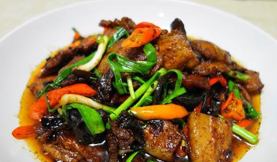 蒜苗肉片