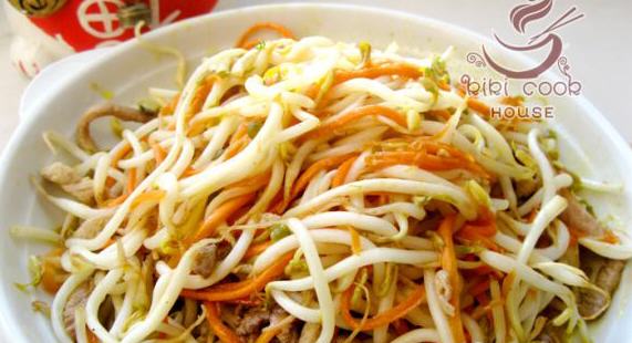 胡蘿卜豆芽炒肉絲