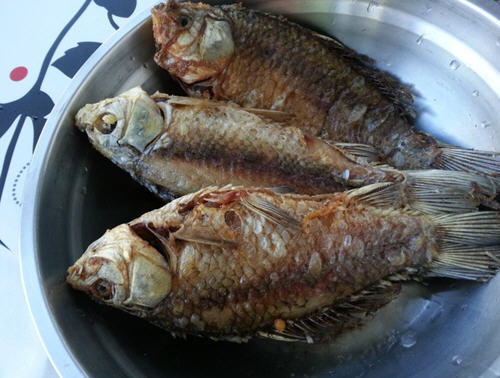 醬香酥鯽魚