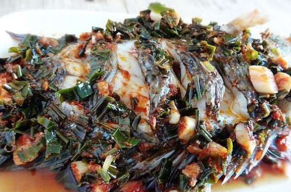 辣醬薑葉蒸魚