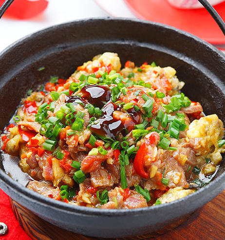 牛肉滑蛋蛤肉煲