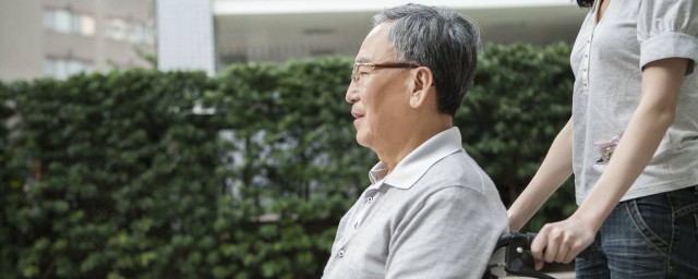 60歲男人晚上練什麼運動好 能做自重訓練嗎