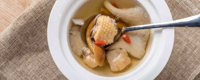 補血補氣雞湯的配方 養生湯品做法介紹